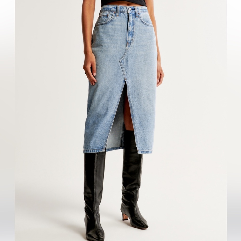 Abercrombie & Fitch Petite High Rise Midi Denim Skit